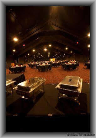 Kewadin St. Ignace Hotel Evergreen Shores Екстер'єр фото